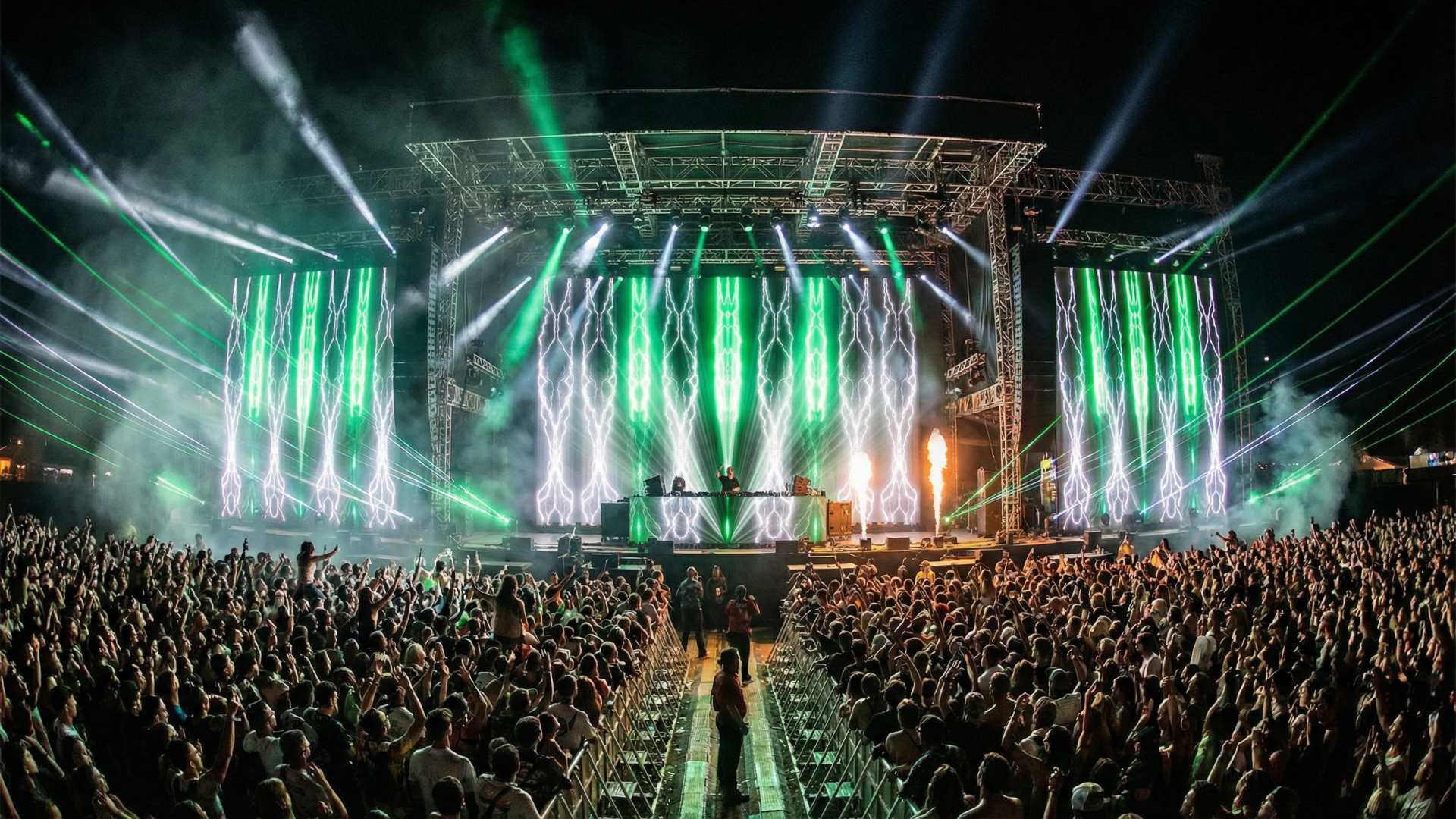 gnosis-lightning-limeartgroup-vj-loop-usecase-2 Lightning visuals Gnosis Lightning for concerts and stage